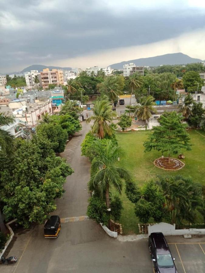 Hotel Vijaya Residency Anakāpalle Eksteriør bilde