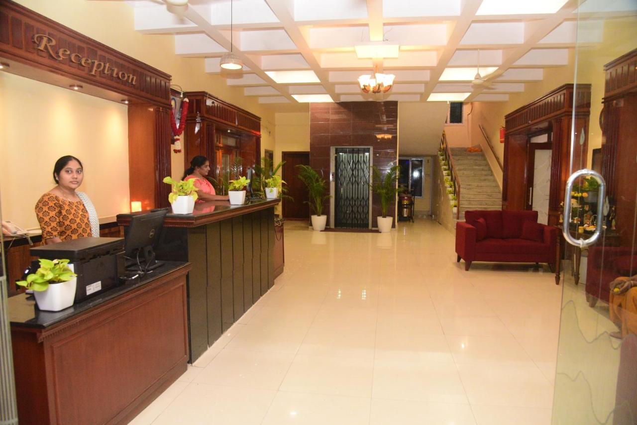 Hotel Vijaya Residency Anakāpalle Eksteriør bilde